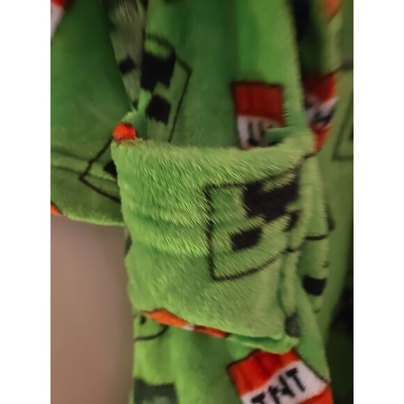 Minecraft TNT Plush Bath Robe Boy's Size 4/5 Pajama & Swimsuit Cover Up Bathrobe - Picture 7 of 12